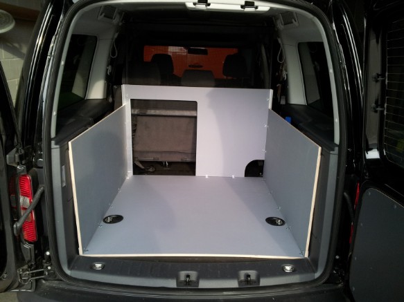 Sonderbau Laderaumschutzwanne